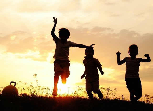 Libera Tu Ser - Reflexiones personales: "EDUCAR"